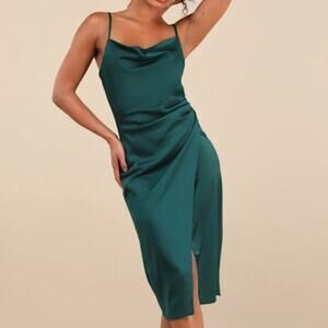 Lulus NWOT Hollywood Woman Forest Green Satin Cowl Neckline Midi Dress Medium